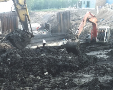 Cống Vàm Kênh (Tiền Giang) - Thi công đào móng