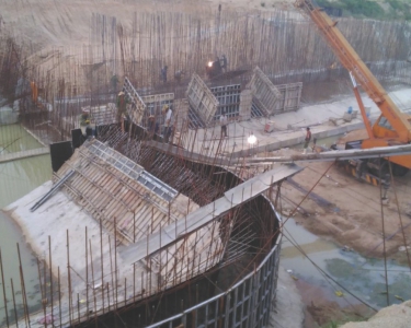 Thi công đập tràn Piano