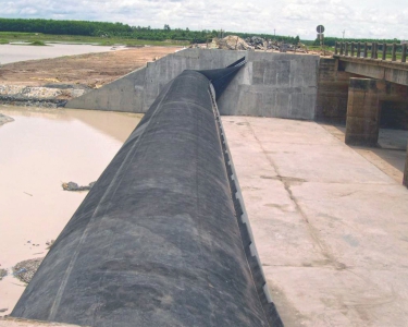 Đập cao su Tha La (Tân Châu - Tây Ninh) - Đập tràn L = 43 M, H = 2,5M