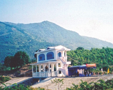 Hồ chứa nước  Am Chúa (Tình Khánh Hòa) - Đập tràn 2 cửa van cung