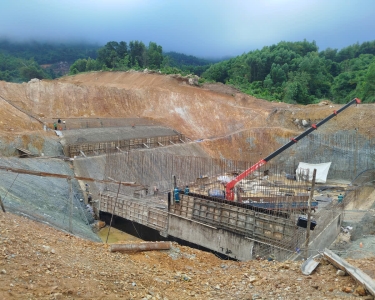 Công trình Sơn Trung - Thi công kết cấu thép 