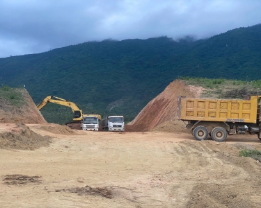 Công trình Sơn Trung - Hình ảnh thi công  đường vào công trình 