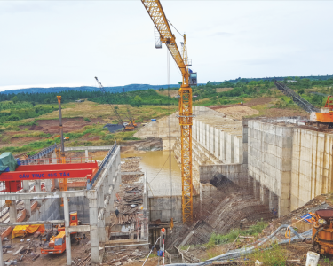 Thi công đập tràn, đập phụ, nhà máy cửa nhận nước, đường ống áp lực đập vai trái