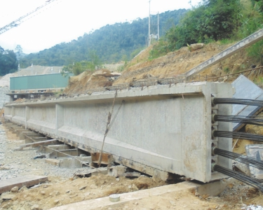 Thi công đúc dầm cầu DUL, (L=33M) làm cầu qua kênh xả