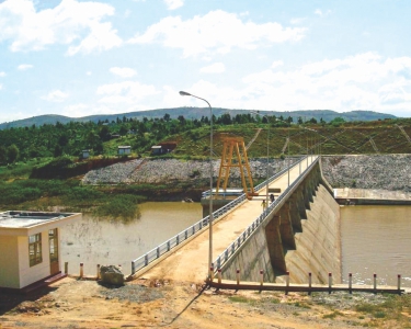 Thủy điện Bảo Lộc (Lâm Đồng) - Đập tràn tự do 10 cửa x 17M; Cầu qua tràn H10 x 30